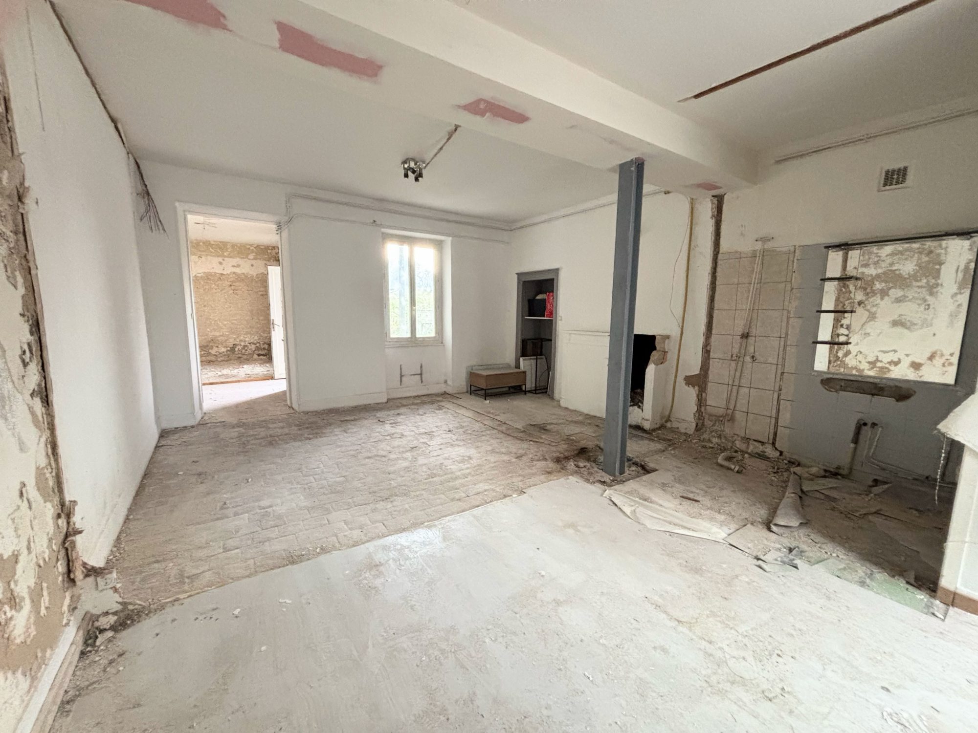 Appartement proche ISAT à rénover — photo 1